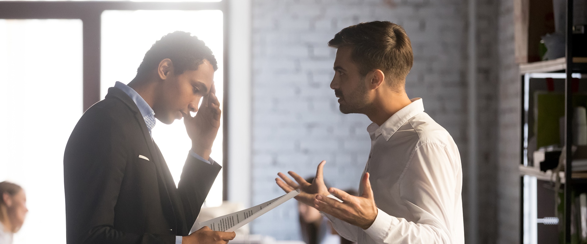 How a Construction Consultant Handles Disputes and Conflicts on a Project